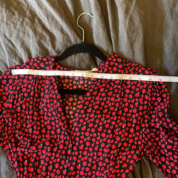 Long sleeve mini dress with apple pattern - Picture 10 of 11